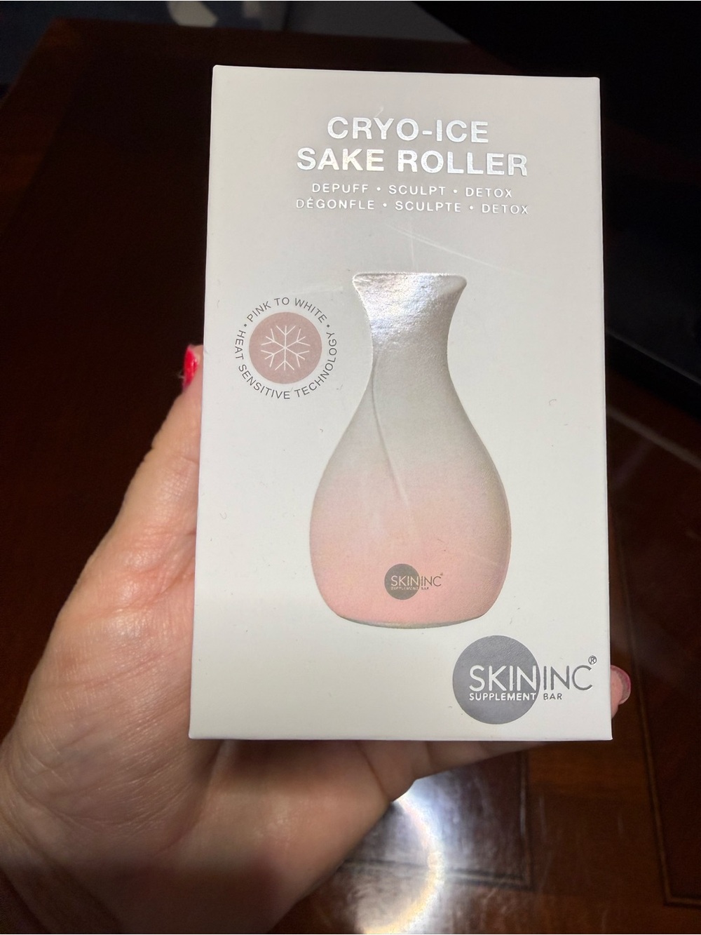 Skin Inc Cryo-Ice Sake Roller - Pink to White
